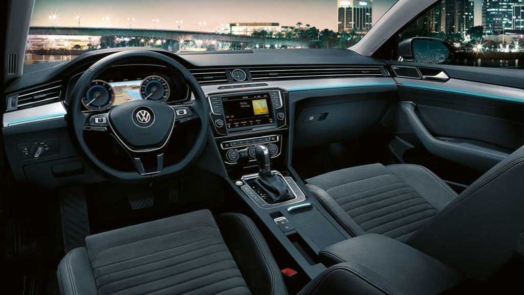 Interior y exterior Volkswagen Passat plan autos usados